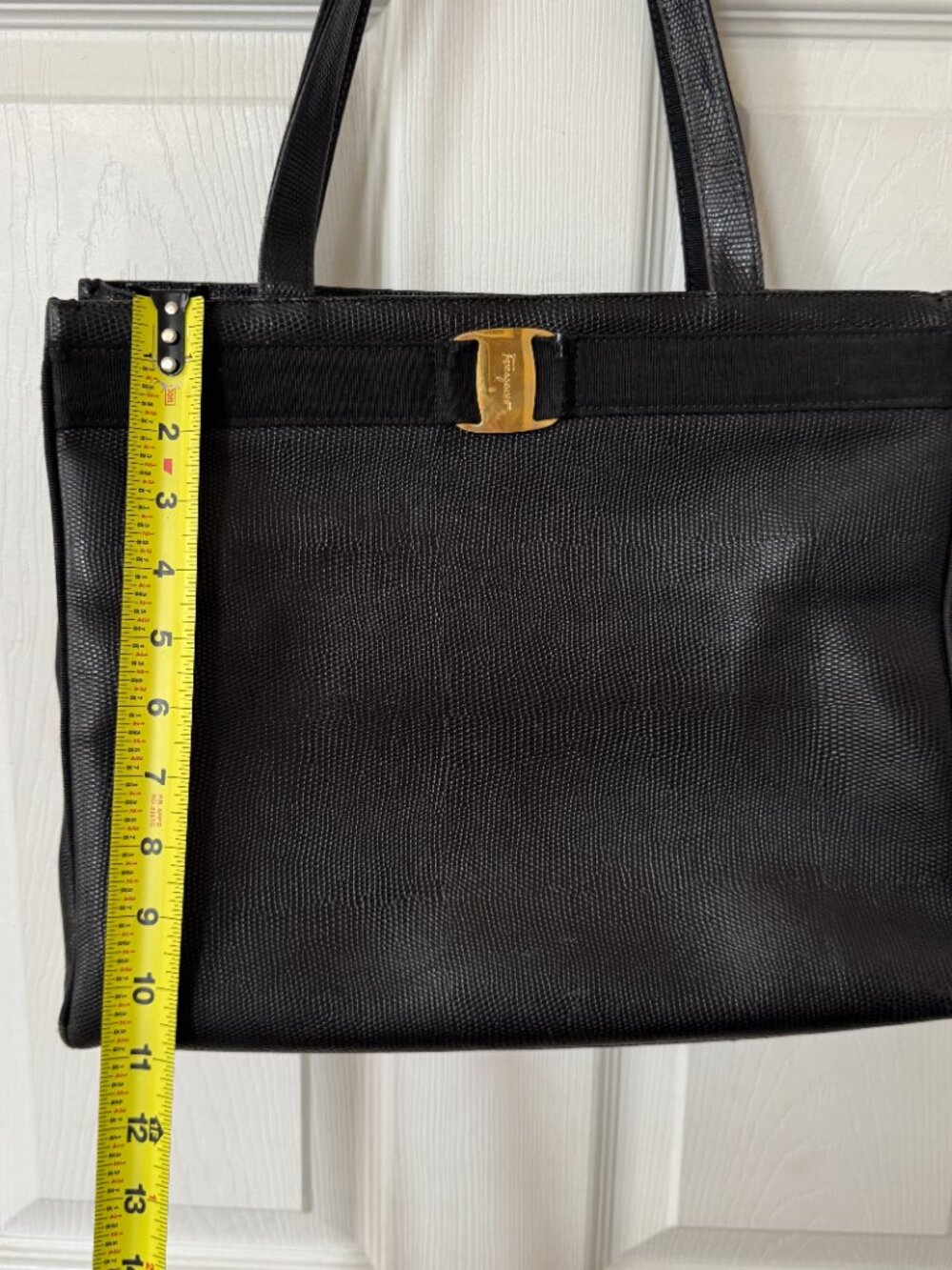 Salvatore Ferragamo Black Textured Leather Vara Bow Shoulder Tote - Picture 13 of 16